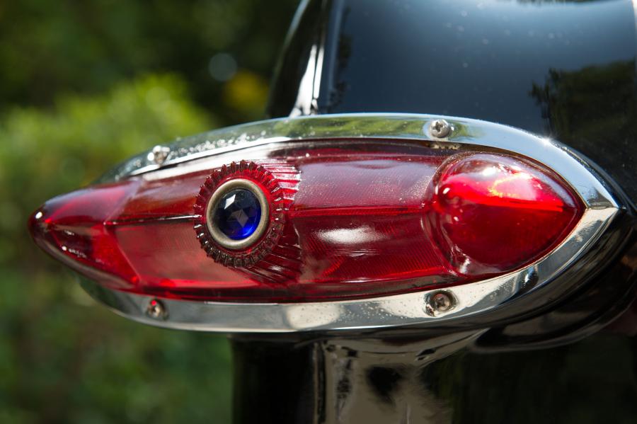  Ford Custom DeLuxe Convertible 1951 года  (фото 20 из 71)